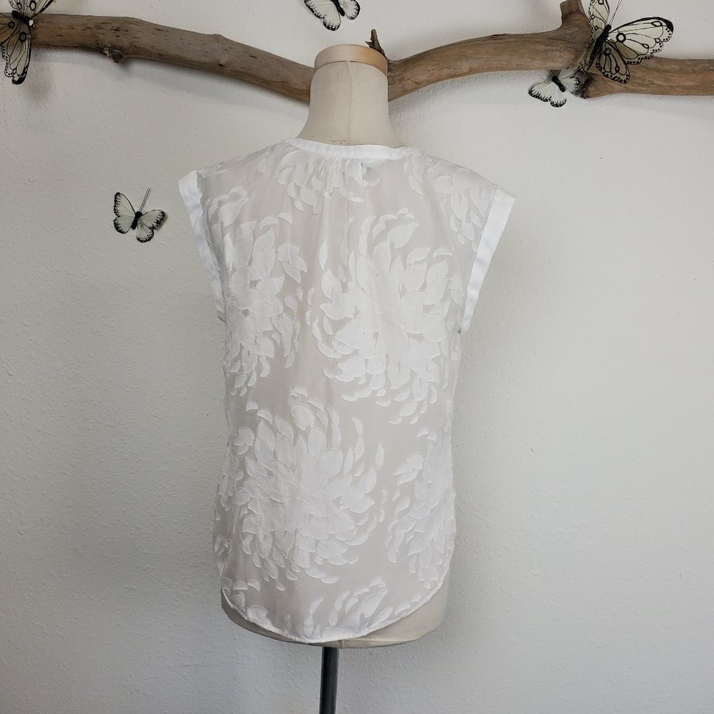 Katherine Barclay Montreal sheer white floral top - Picture 4 of 7